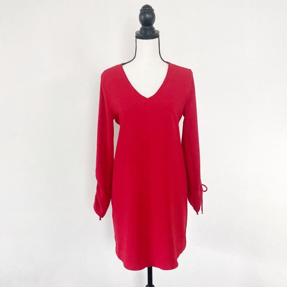 Tahari red shift dress long sleeve size 4